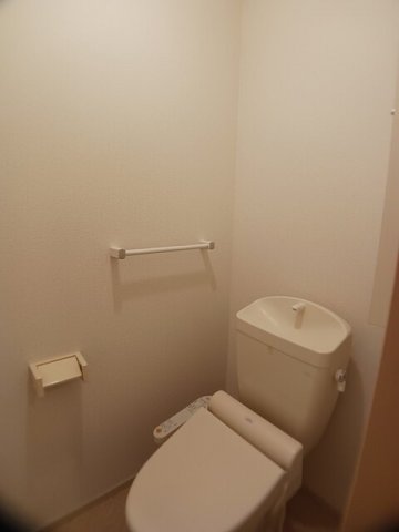 トイレ　清潔感のあるトイレです