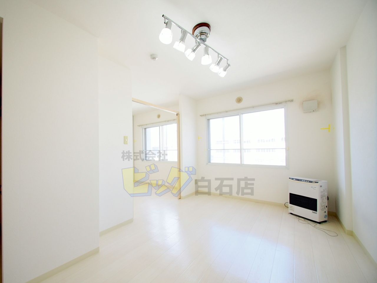 居室・リビング　日当たり良好で明るいリビングです♪