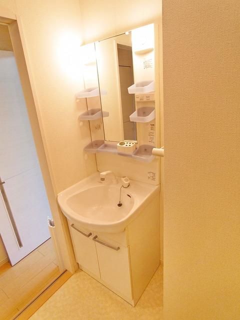 洗面設備　☆便利な独立洗面台☆