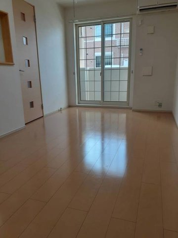 居室・リビング　ゆったり過ごせる居間です