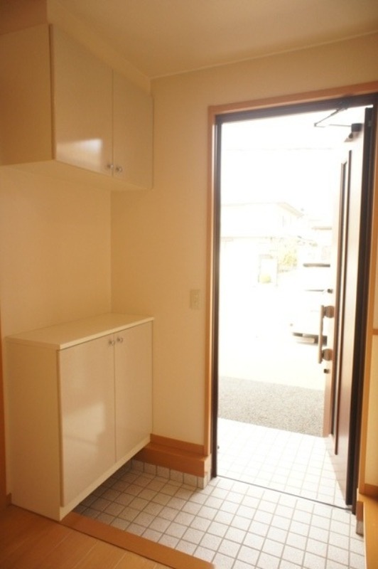 玄関　図面と現状に相違がある場合には現状を優先