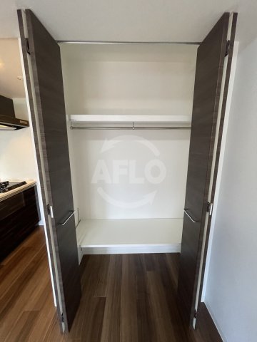 収納　コンフォリア京町堀　クローゼット