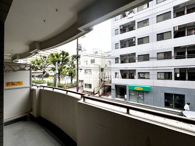 バルコニー　便利で嬉しいバルコニー付きです♪