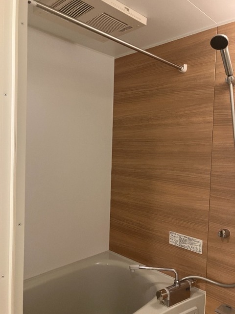 バス・シャワールーム　バスルーム