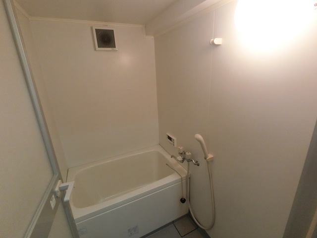 バス・シャワールーム　別部屋参考写真