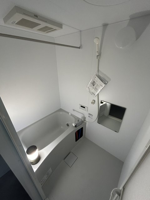 バス・シャワールーム　※写真は建築中の他号室です