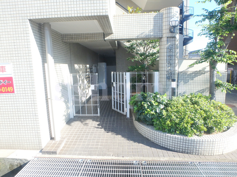 エントランス　建物入口☆