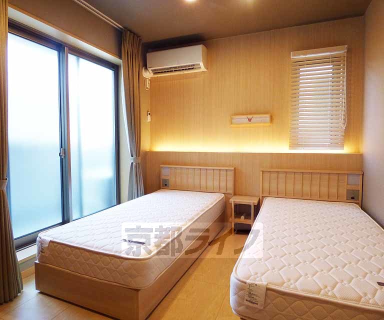 居室・リビング　落ち着いた雰囲気のお部屋です