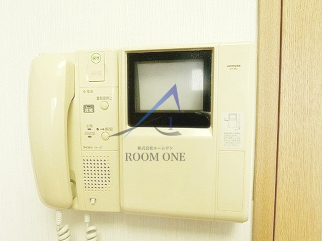 セキュリティ　モニター付きインターホンです。