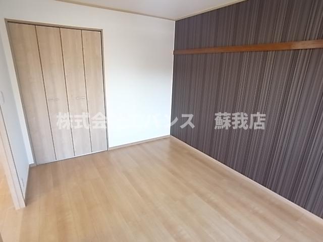 その他部屋・スペース　広くて明るい寝室