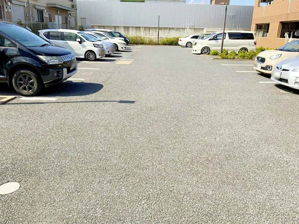 駐車場　駐車場