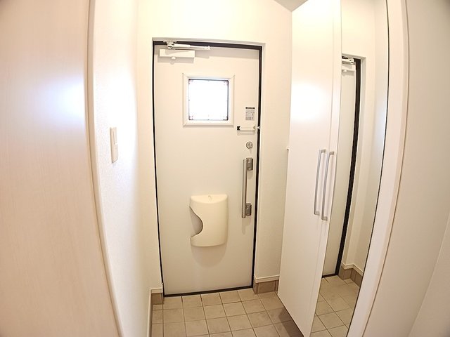 玄関　落ち着いた玄関です