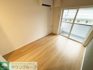 MELLAS小島新田の居間写真