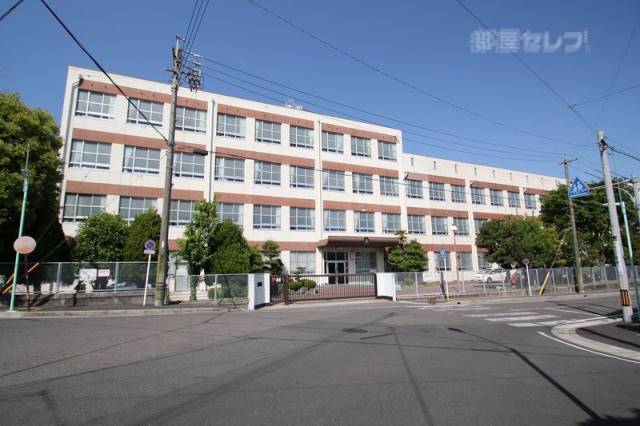小学校　表山小学校（小学校）まで480m