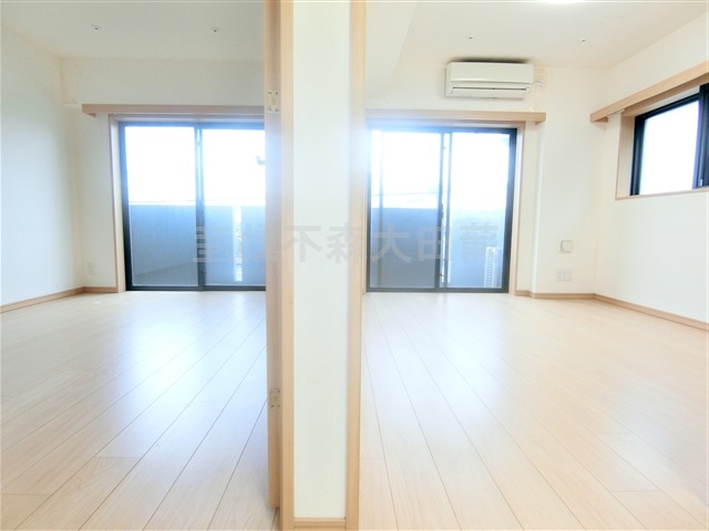 居室・リビング　洋室2部屋各6帖