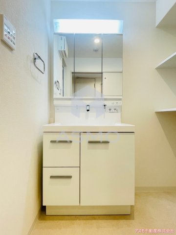 洗面設備　同マンション別部屋　参考写真