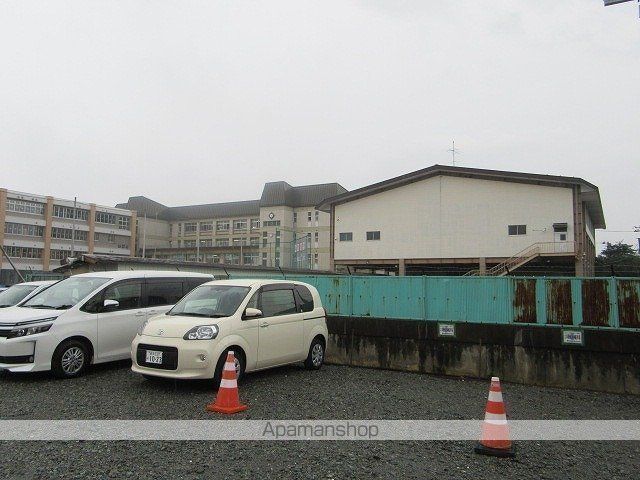 中学校　盛岡市立仙北中学校（中学校）まで582m