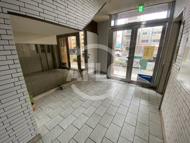 エントランス　ノアーズアーク緑橋　エントランス