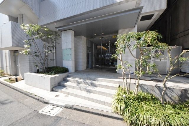 エントランス　お問合せは(株)タウンハウジングレジデンス事業部【03-…