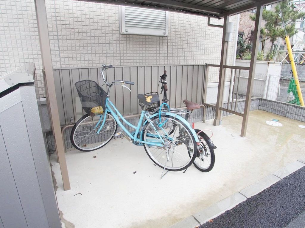 ＪＲ総武線 下総中山駅 徒歩7分 2階建 築13年の外観写真