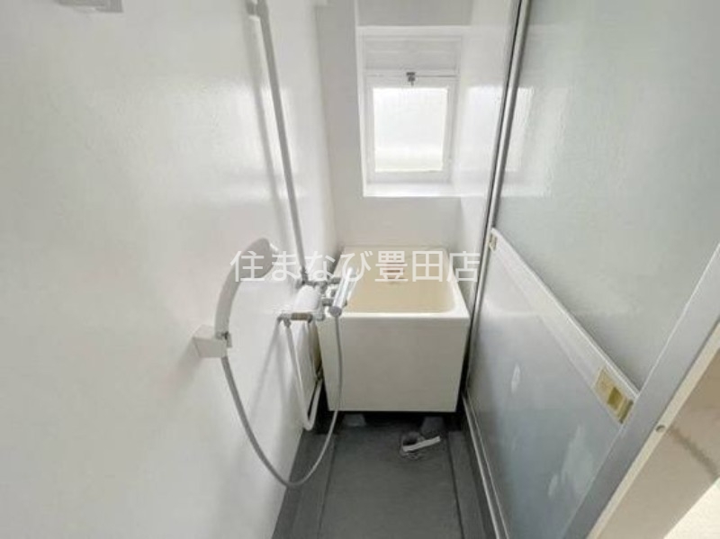 バス・シャワールーム　同型別部屋写真