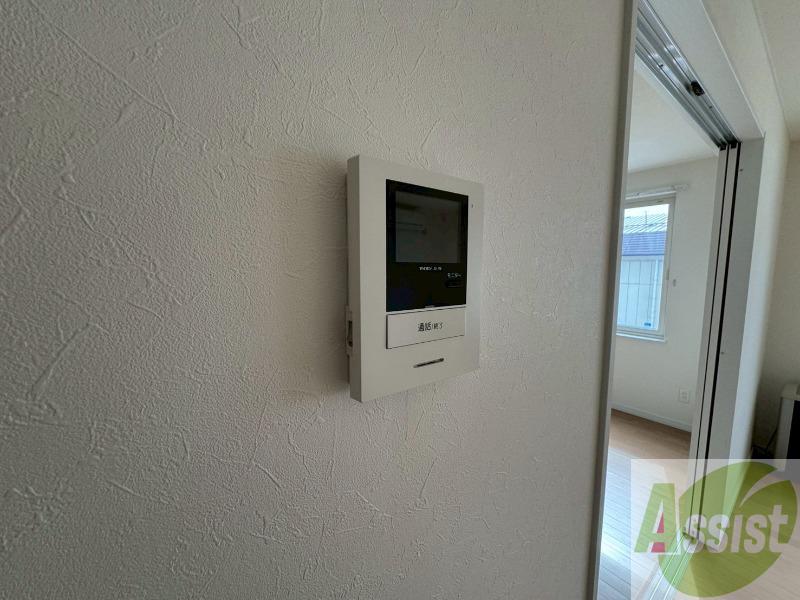 セキュリティ　ＴＶモニター付インターホンです。来客者の顔が見えるので安心！