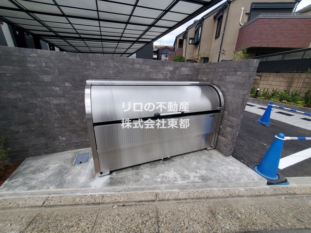 その他共有部分　専用のごみ置き場あります♪