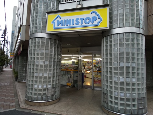 コンビニ　ミニストップ日本橋馬喰町２丁目店（コンビニ）まで120m