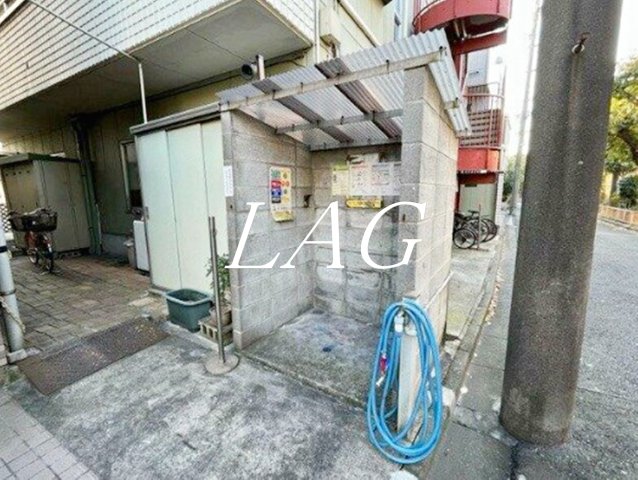 京急空港線 糀谷駅 徒歩10分 3階建 築40年の外観写真