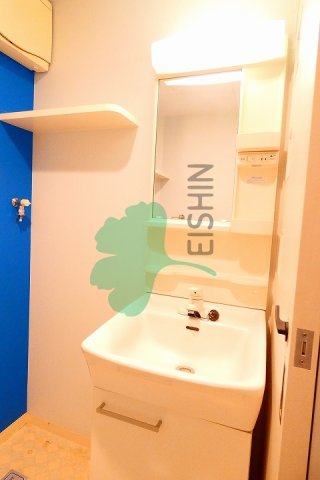洗面設備　シンプルで使いやすい洗面台です！