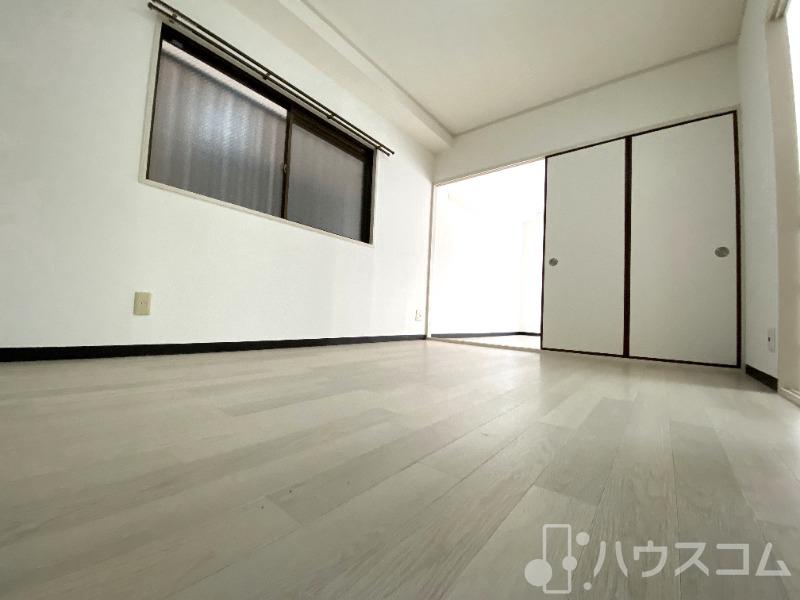 その他設備　洋室にも窓があります！