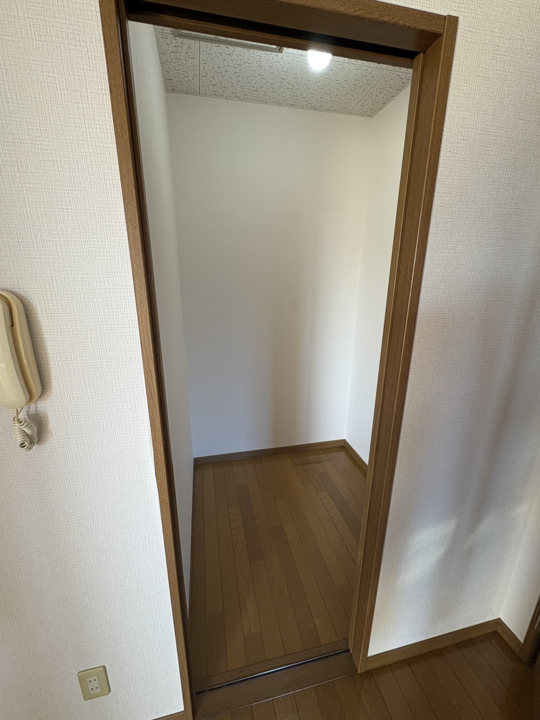 収納　※写真は201号室になります