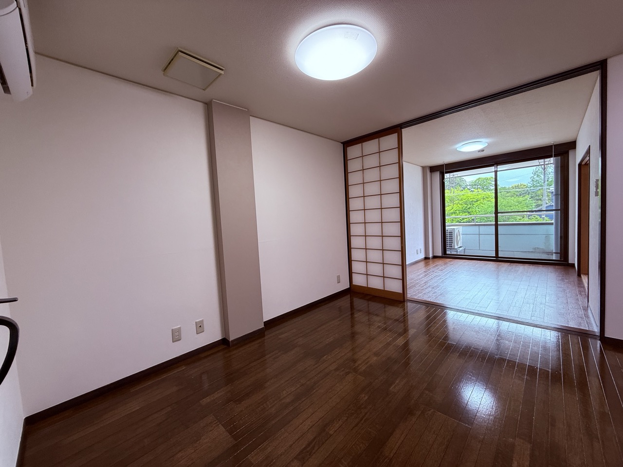 居室・リビング　写真は別のお部屋の物です