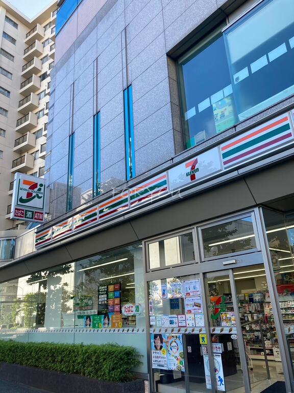 コンビニ　セブンイレブン目黒3丁目店（コンビニ）まで124m
