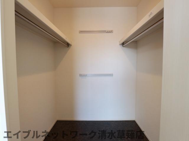 ロードサイド葵 A棟の内装写真