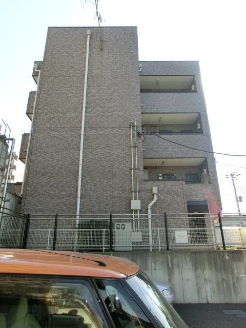 松戸市東松戸のマンションの建物外観