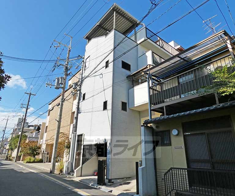 千嘉ハイツの建物外観