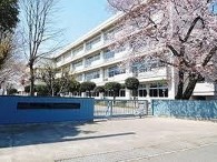 【アルバートブローテ上柴の小学校】