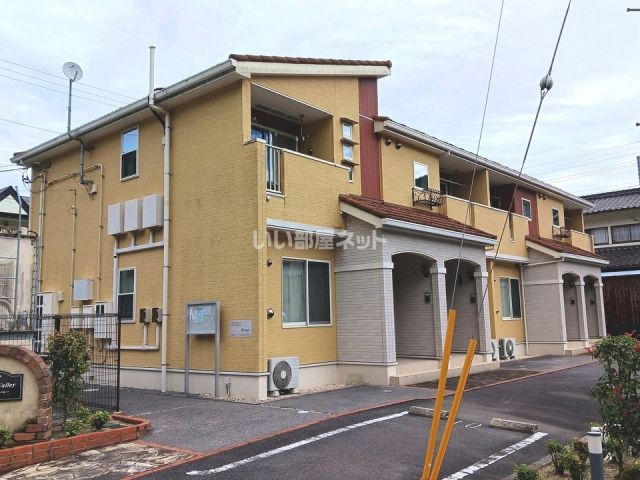 岩国市御庄のアパートの建物外観