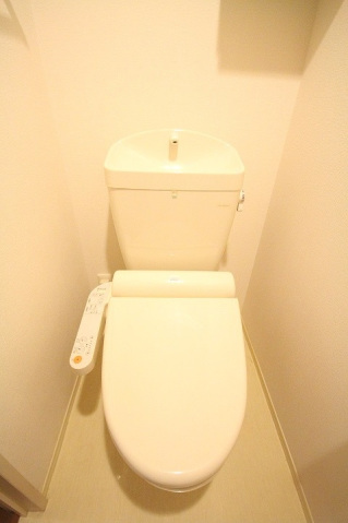 トイレ　☆温水洗浄便座付き☆