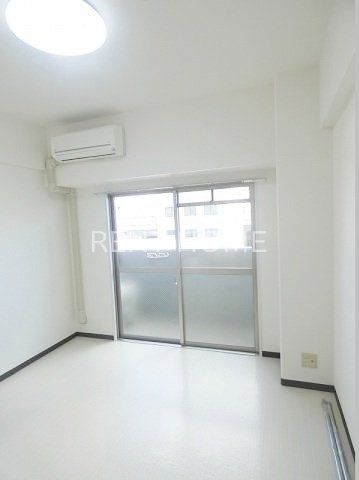 居室・リビング　使いやすい洋室です。