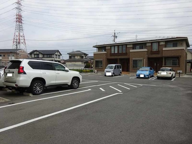 【カーザ　ソル　レヴェンテ　Ｂの駐車場】