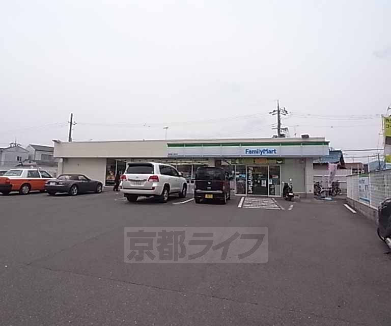 【京都市右京区西院東貝川町のマンションのコンビニ】