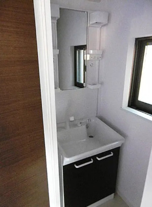 洗面設備　※反転タイプのお部屋の参考写真となります。現況優先です。