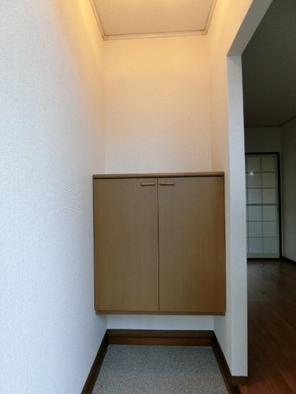 玄関　図面と現状に相違がある場合には現状を優先