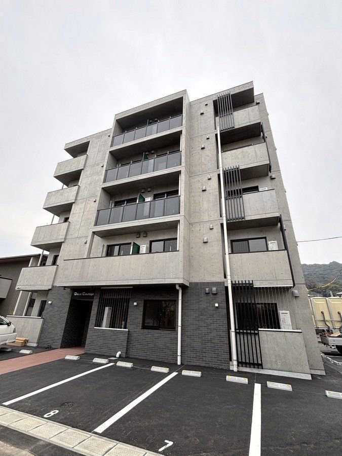 建物外観　※外観パースはイメージです