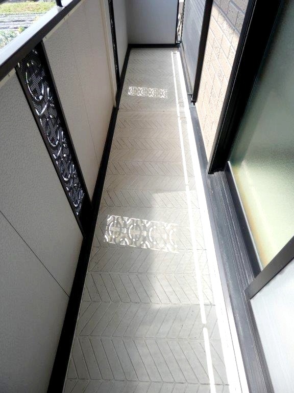 バルコニー　図面と現状に相違がある場合には現状を優先