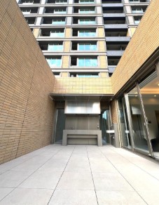 バルコニー　テラス