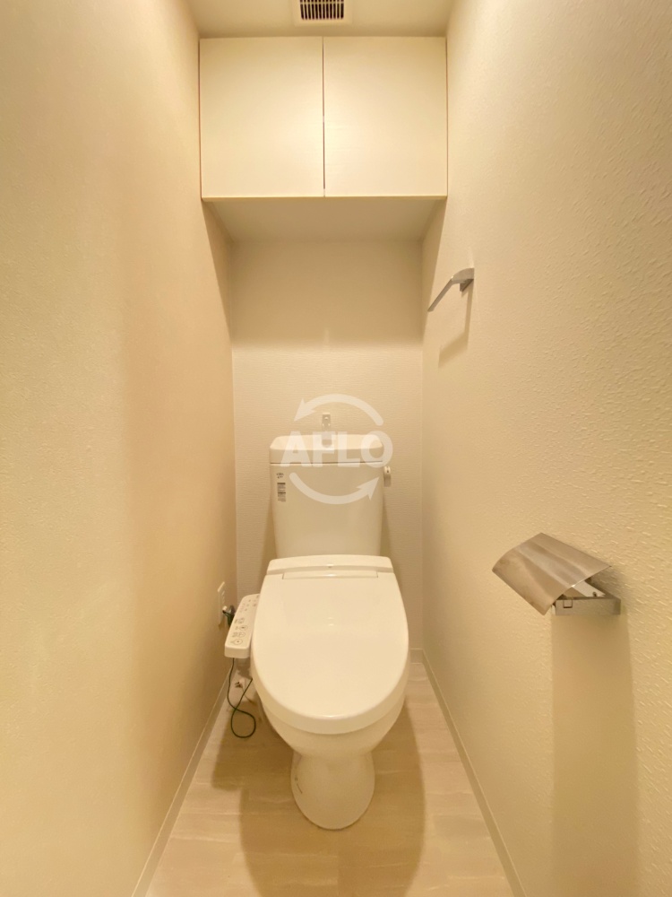 トイレ　コンフォリア心斎橋ＥＡＳＴ　温水洗浄便座