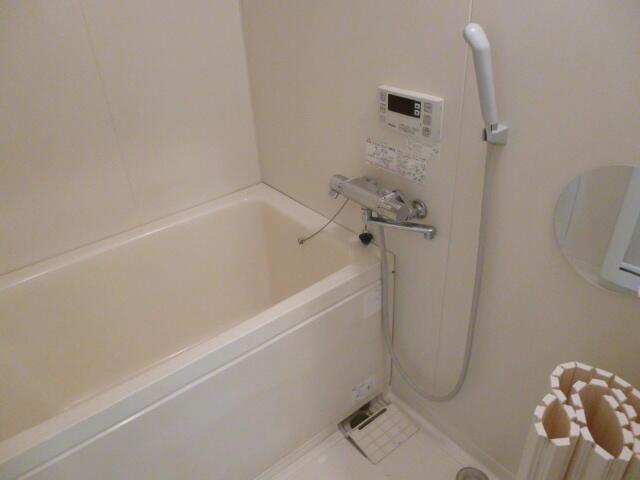 バス・シャワールーム　他の部屋の写真使用してます?